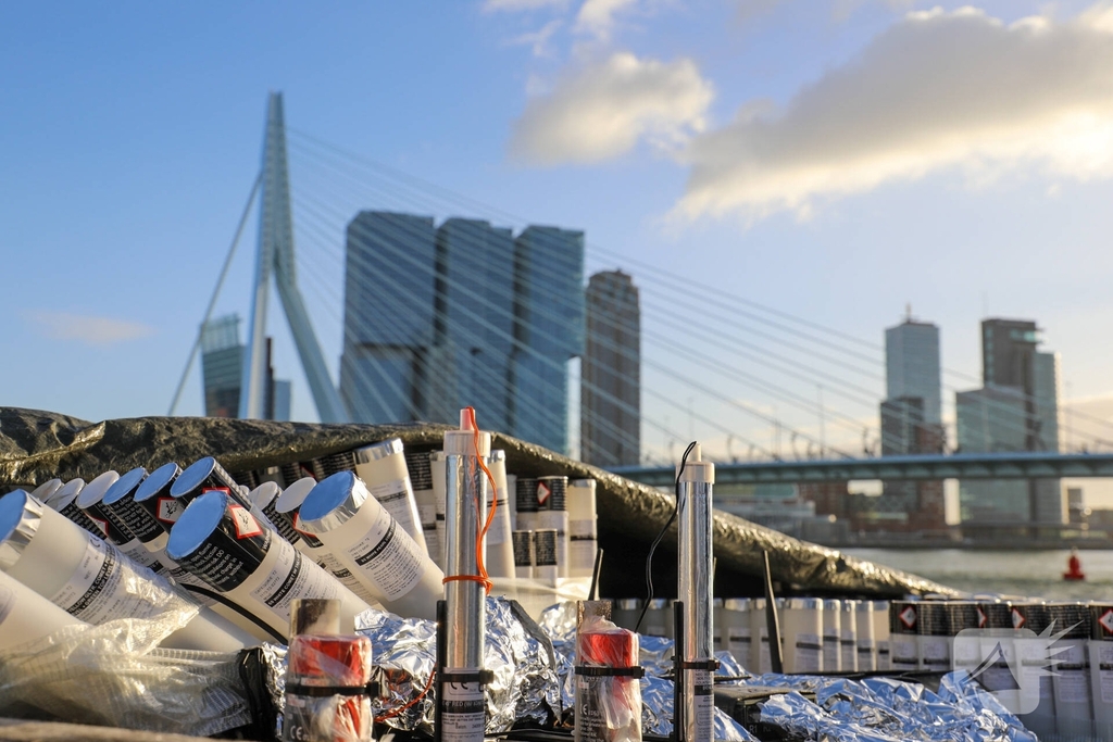 Laatste voorbereidingen voor vuurwerkshow gestart