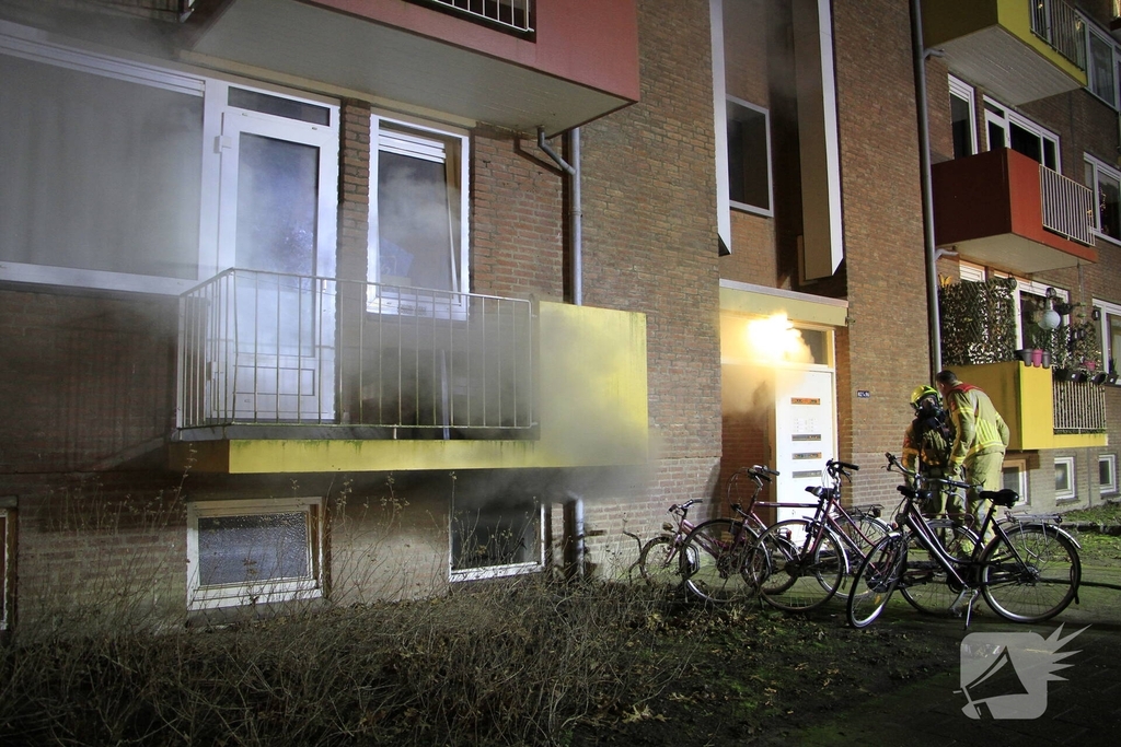 Woningbrand leidt tot ontruiming van appartementen