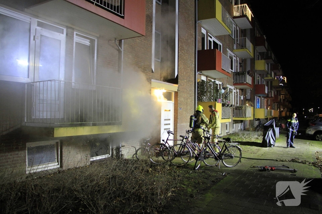 Woningbrand leidt tot ontruiming van appartementen