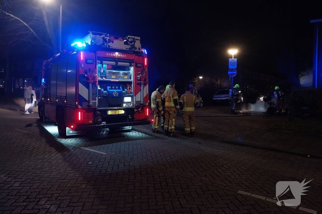 Deelscooter volledig uitgebrand