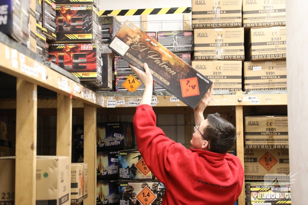 Laatste verkoopdag vuurwerk trekt veel bezoekers