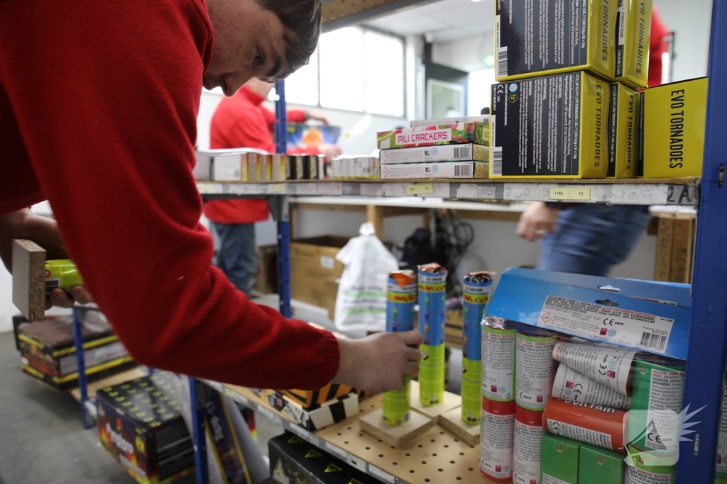 Laatste verkoopdag vuurwerk trekt veel bezoekers