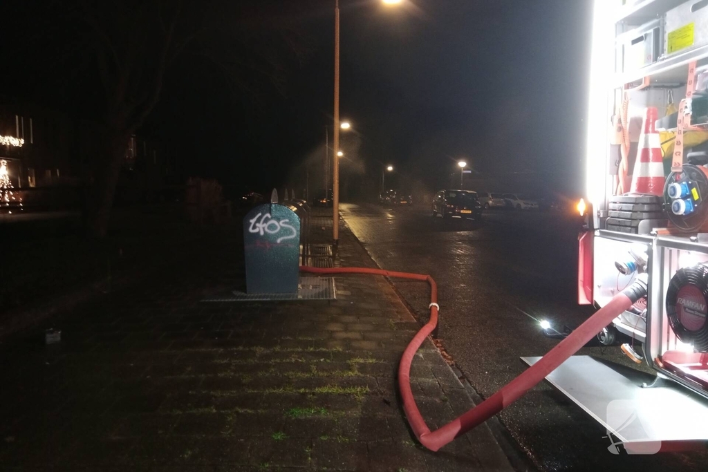 Brand in ondergrondse container snel geblust door brandweer