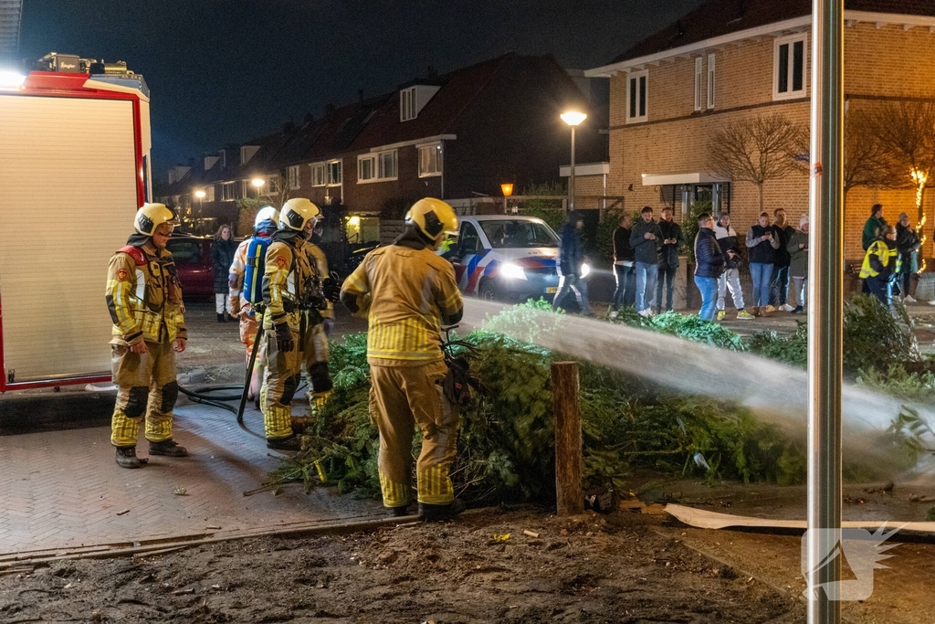 Buitenbrand en onrust rond nieuwjaarsviering