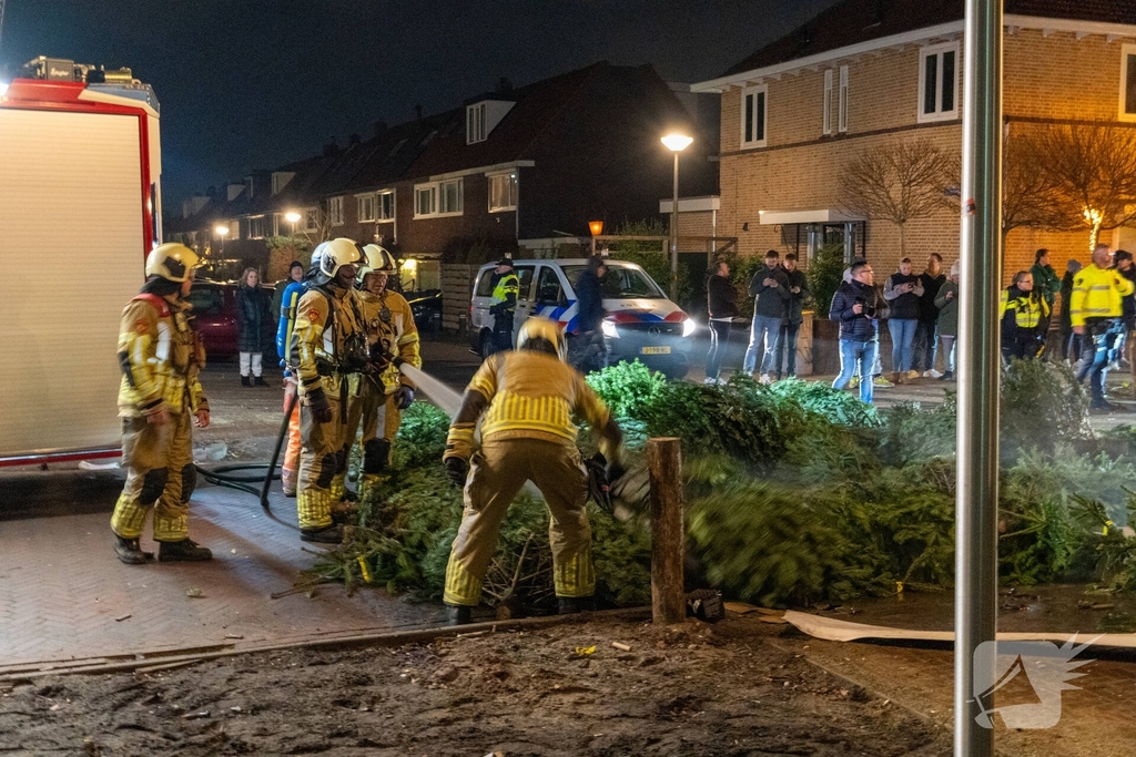 Buitenbrand en onrust rond nieuwjaarsviering