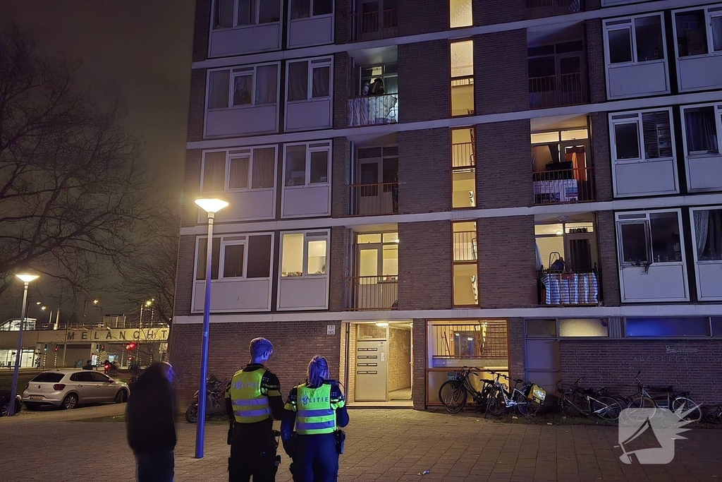 Balkonbrand door vuurwerk snel gedoofd