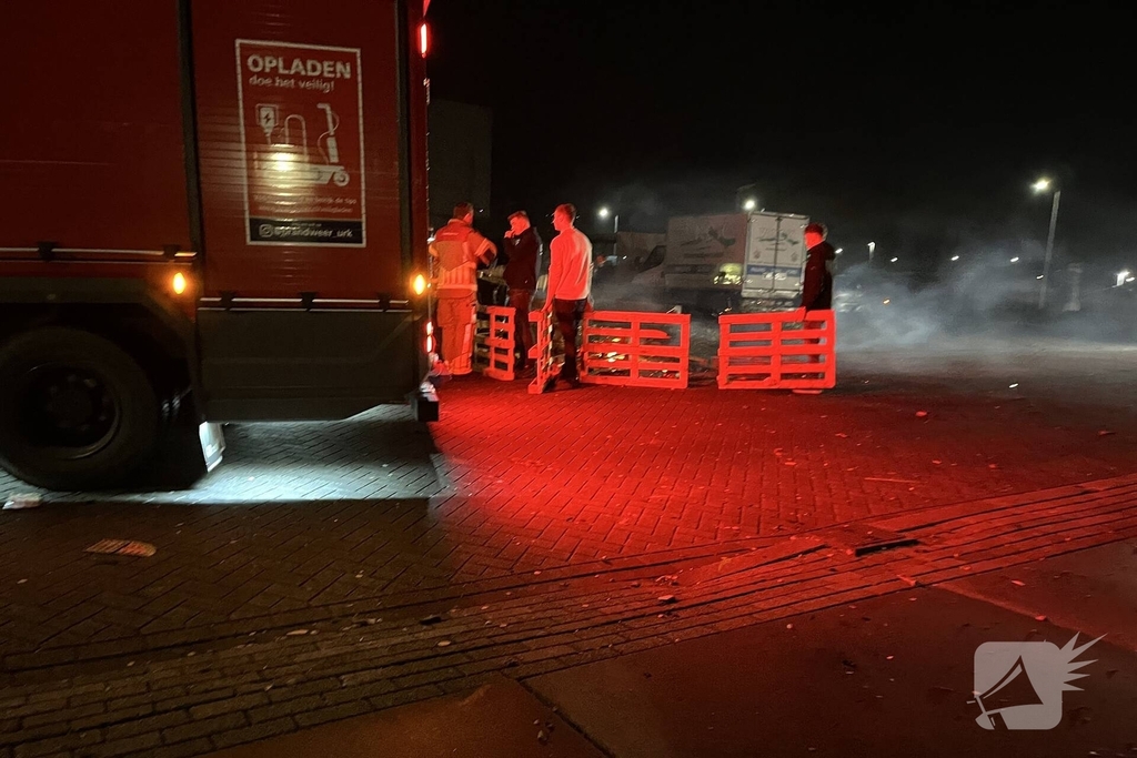 Brandweer reageert op brandmelding en brandstichting