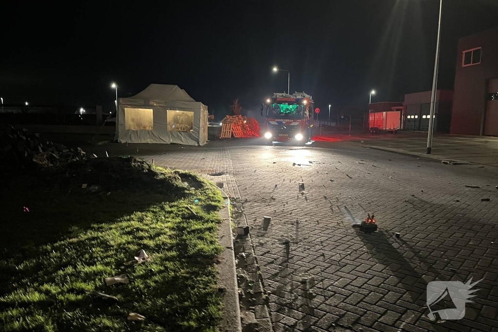 Brandweer reageert op brandmelding en brandstichting