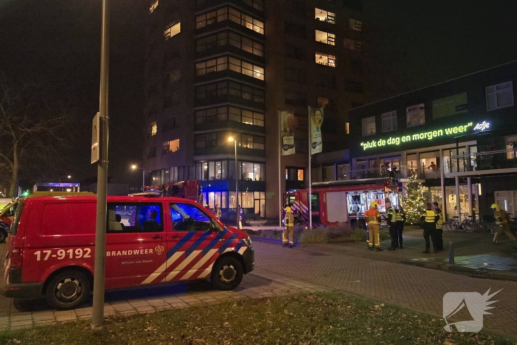 Brandweer redt bewoner uit gebouw