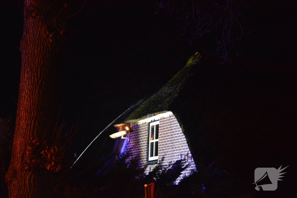 Vuurpijl veroorzaakt melding woningbrand