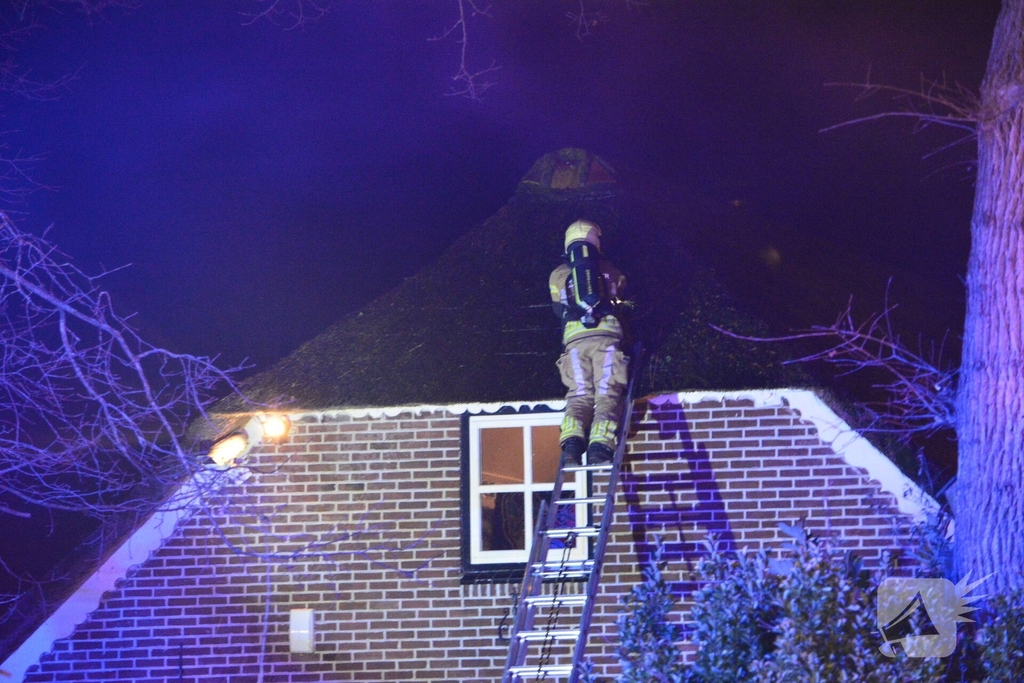 Vuurpijl veroorzaakt melding woningbrand
