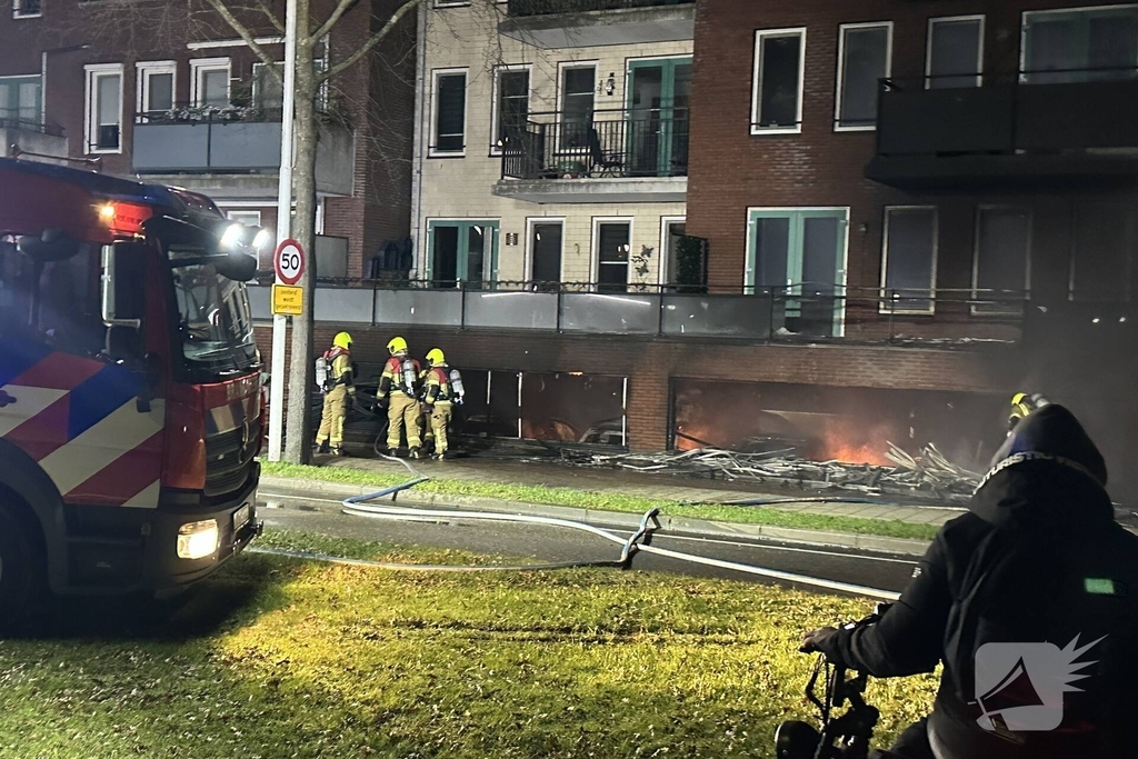 Brand in parkeergarage leidt tot grote inzet hulpdiensten