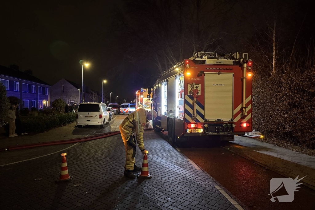 Brandweer zaagt kraakpand open wegens brand