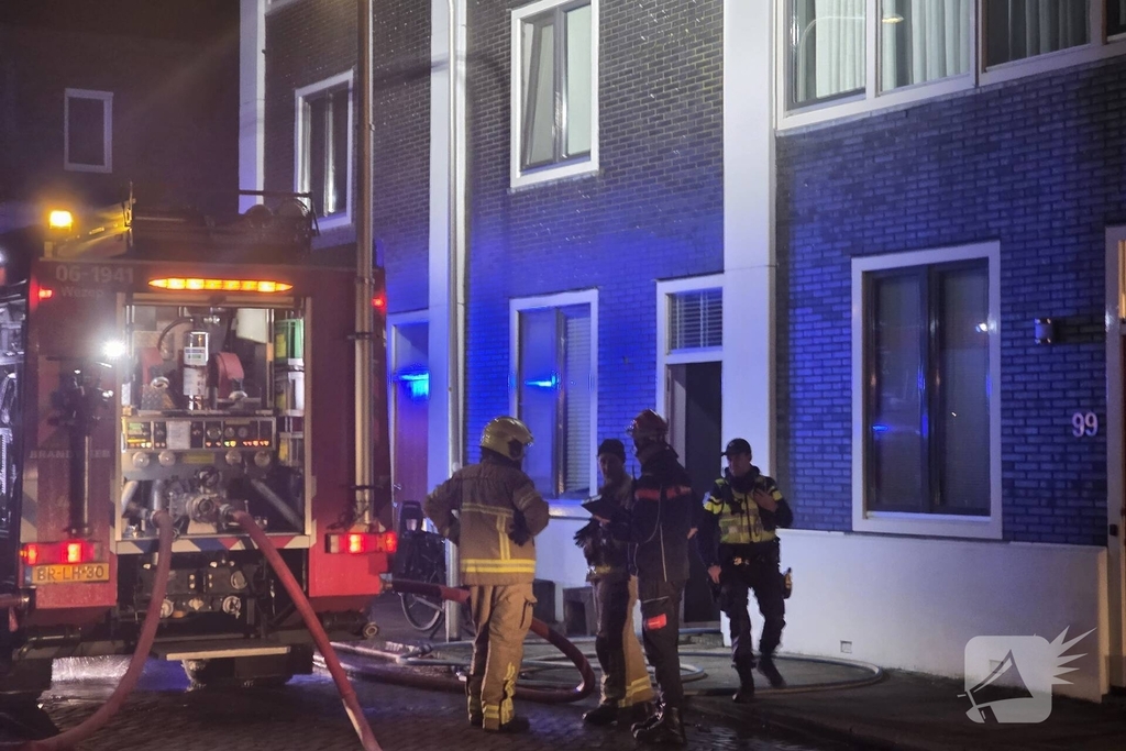 Brand in bijgebouw veroorzaakt rookontwikkeling