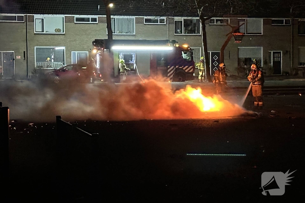 Buitenbrand zorgt voor zwarte rookwolken