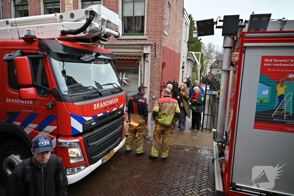 Elektrische kachel in brand leidt tot flinke inzet