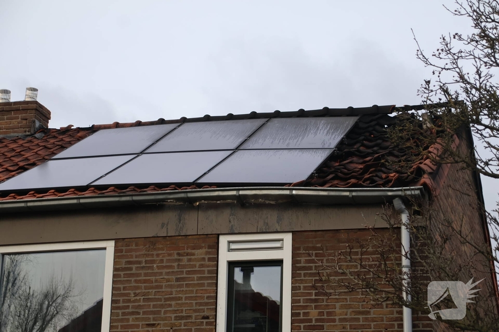 Schades van twee grote branden bij daglicht goed te zien