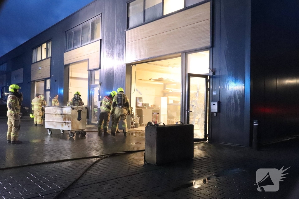 Rookontwikkeling door industriebrand