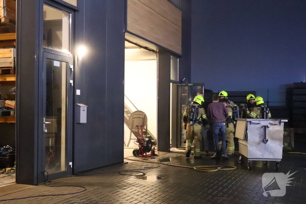 Rookontwikkeling door industriebrand