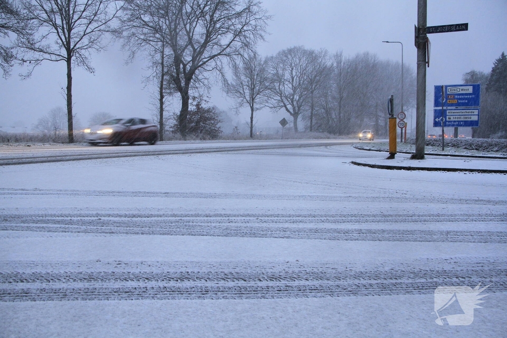 Flinke sneeuwval op tweede dag van jaar