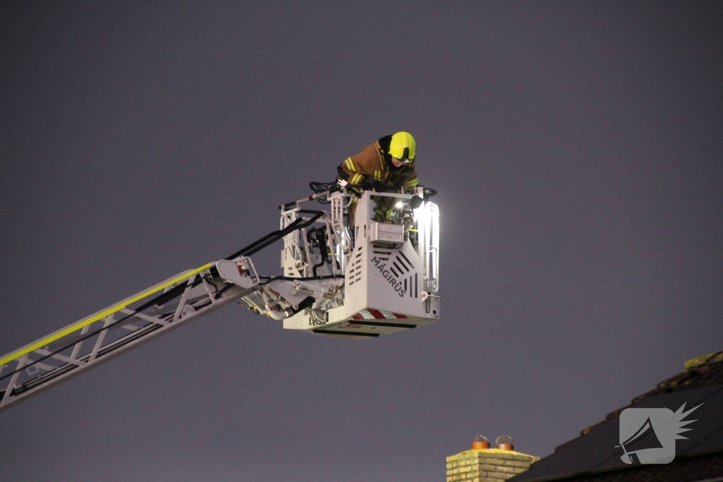 Brand in schoorsteen snel geblust