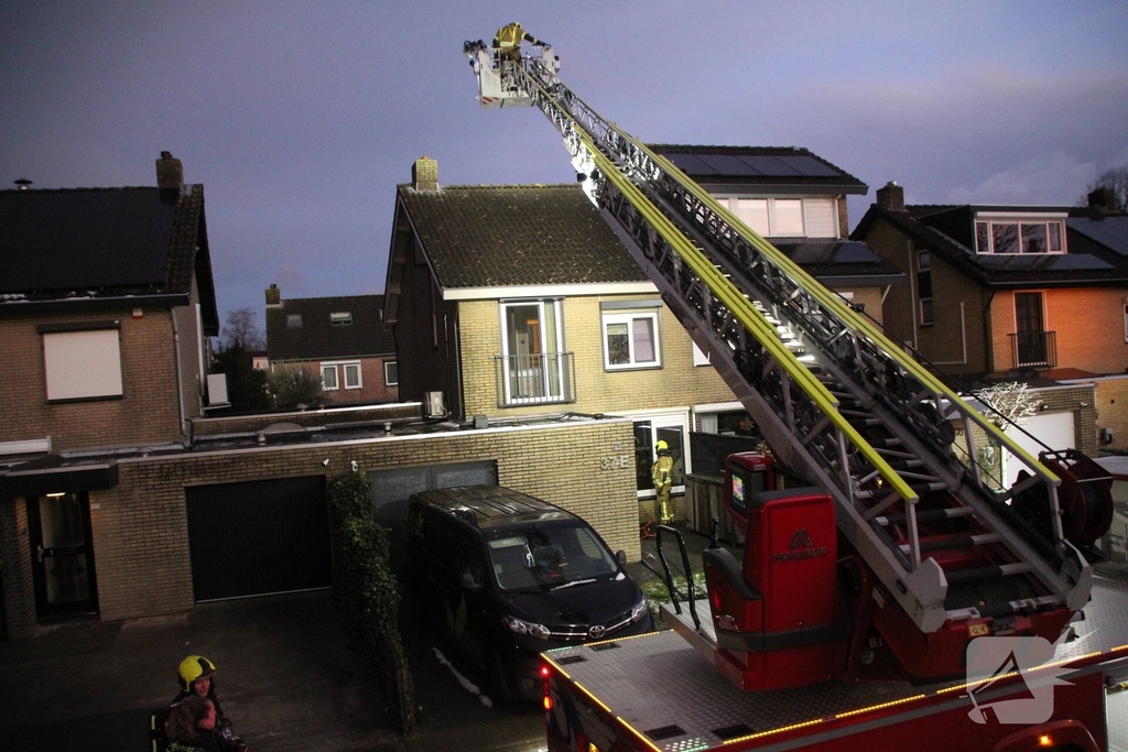 Brand in schoorsteen snel geblust