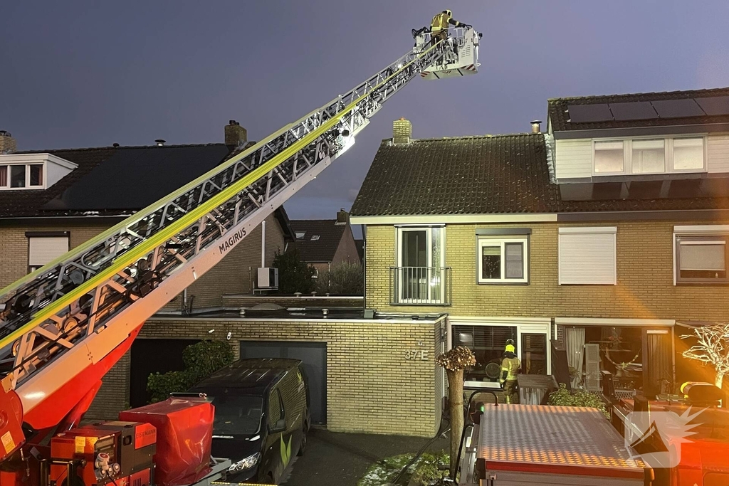 Brand in schoorsteen snel geblust