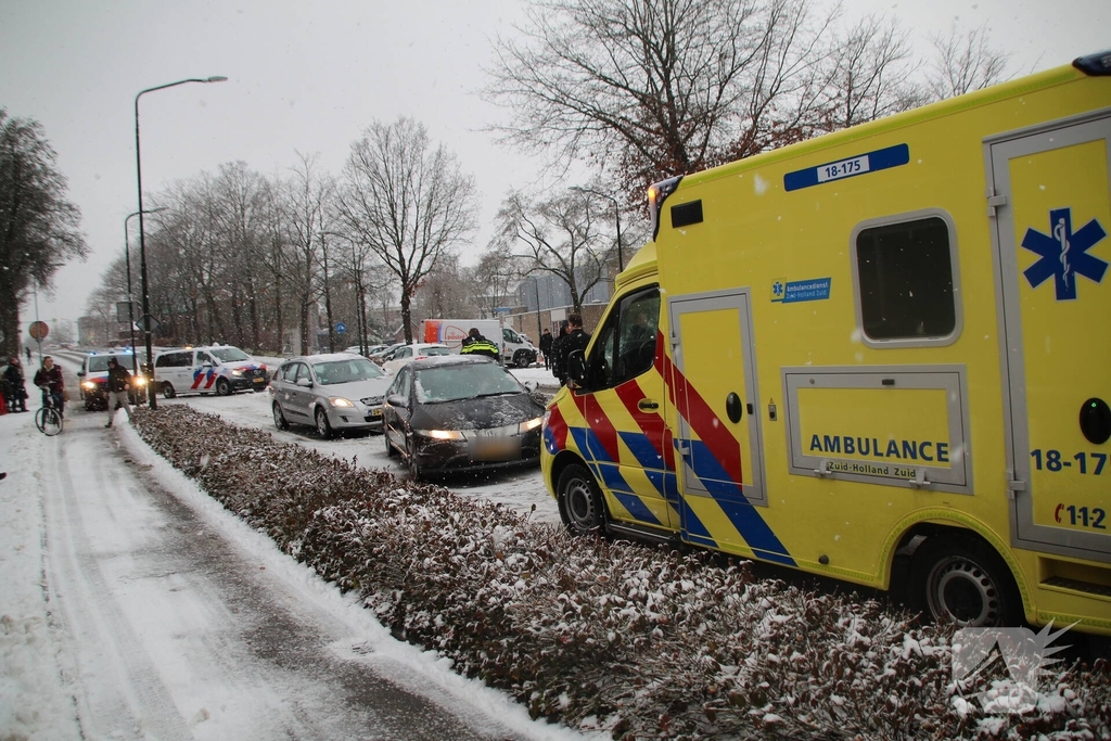 Aanrijding door gladheid met meerdere voertuigen