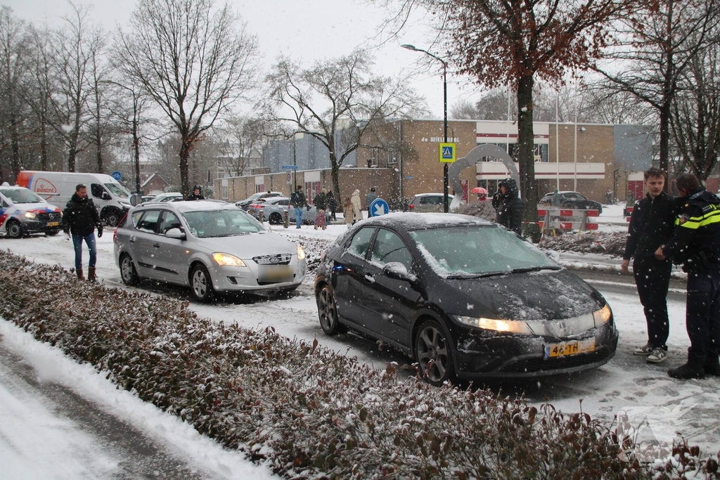 Aanrijding door gladheid met meerdere voertuigen
