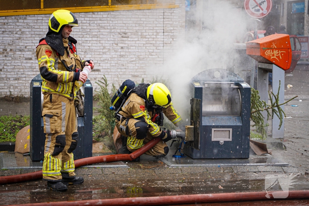 Brand in ondergrondse container geblust