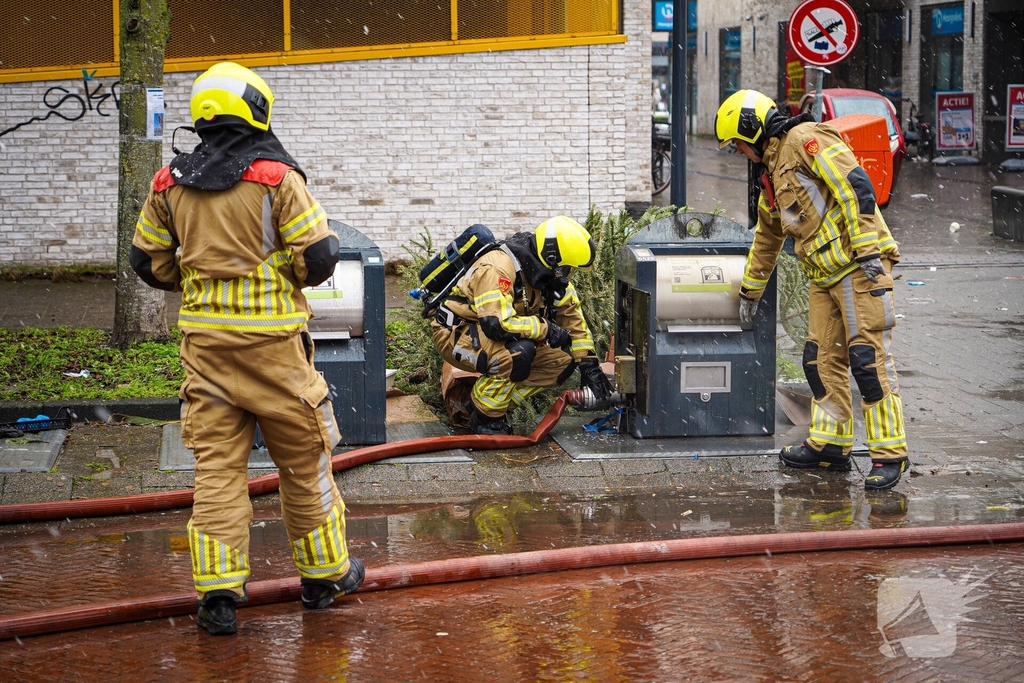 Brand in ondergrondse container geblust