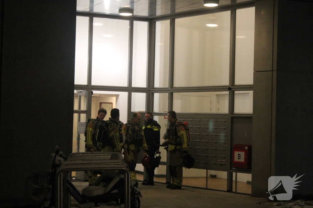 Vijfde etage ontruimd door brandlucht