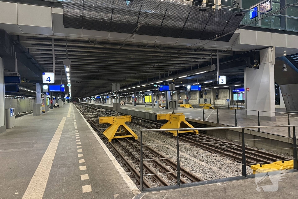 Landelijke treinuitval en problemen in het openbaar vervoer