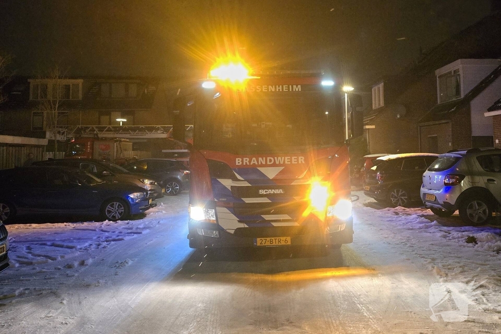 Bewoners geëvacueerd na brand op zolder