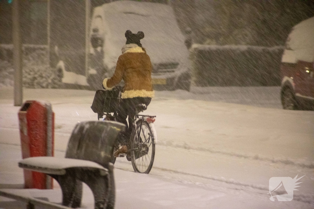 Code oranje vanwege forse sneeuwzone in ochtendspits