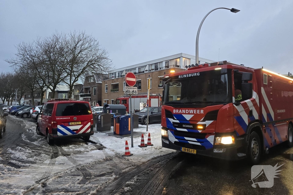 Middelbrand in snackbar zorgt voor rookpluimen