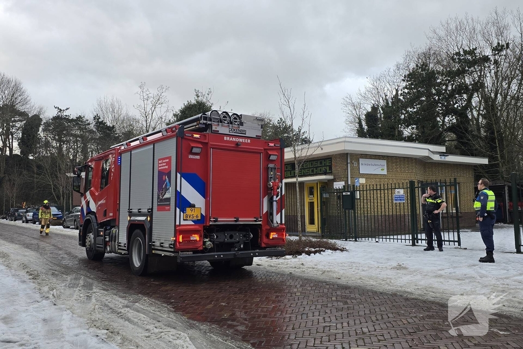 Rioollucht zorgt voor ontruiming school