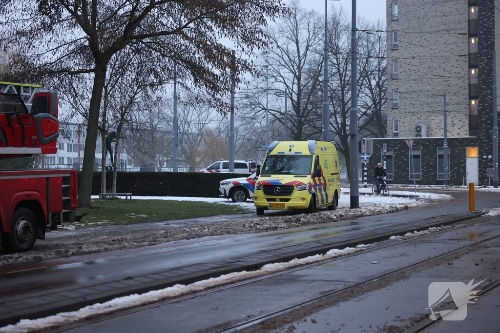 Hulpdiensten massaal aanwezig bij woningbrand