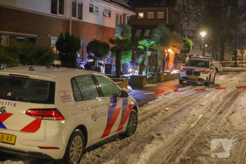 Explosief ontploft bij woning