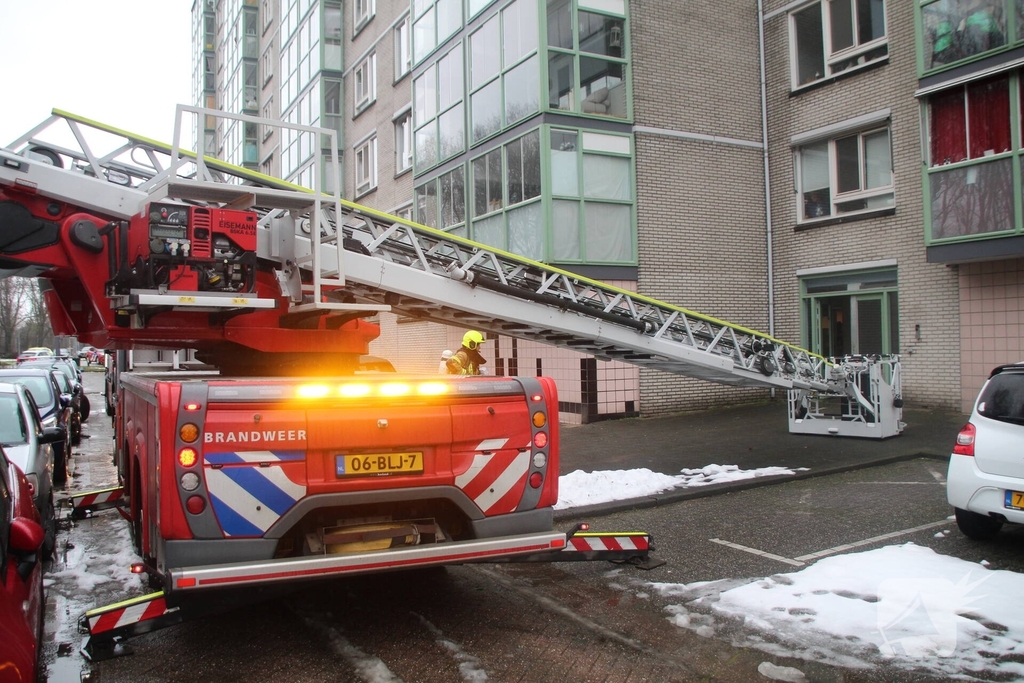 Zeer grote brand in zorgflat