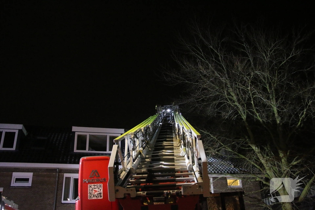 Brandweer dooft schoorsteenbrand