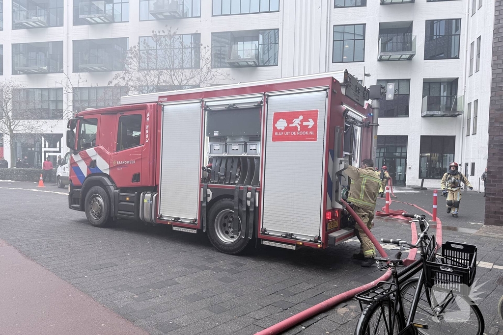 Brand in parkeergarage zorgt voor grote inzet brandweer