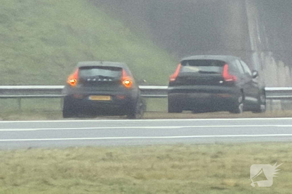 Ongeval tussen twee auto's veroorzaakt lange file