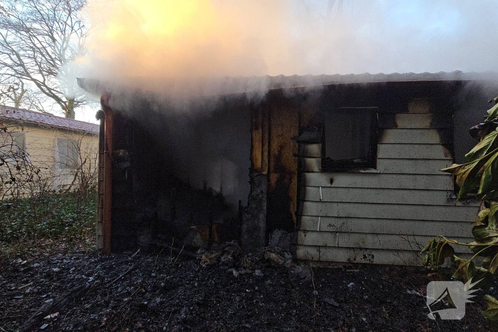 Dikke rookwolken bij brand in Duinrell