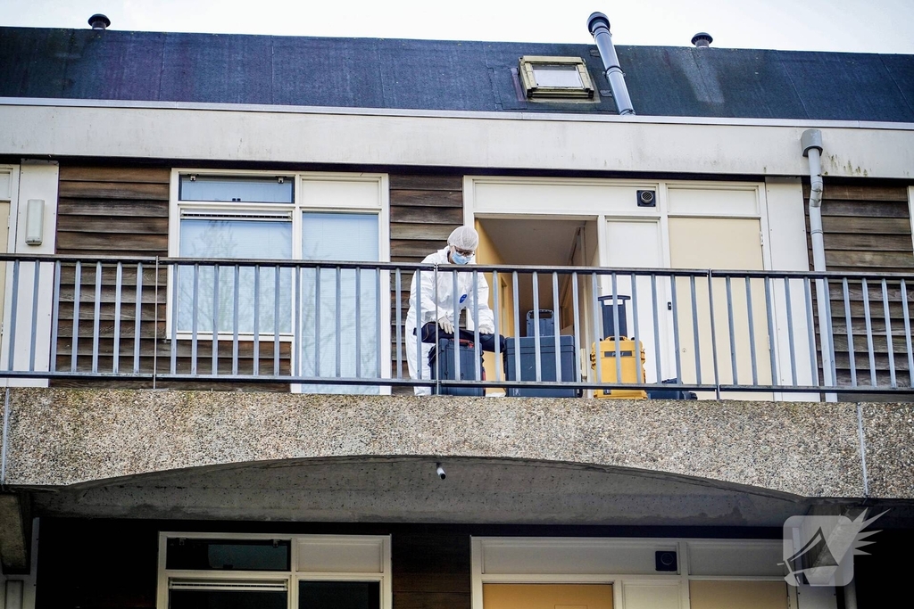Onderzoek naar dood vrouw in woning