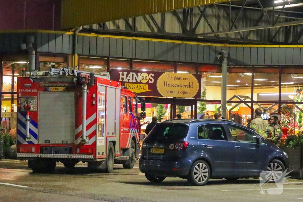 Brand in kantoorpand leidt tot ontruiming