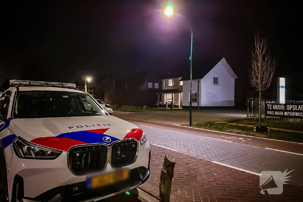 Arrestatieteam valt woning binnen