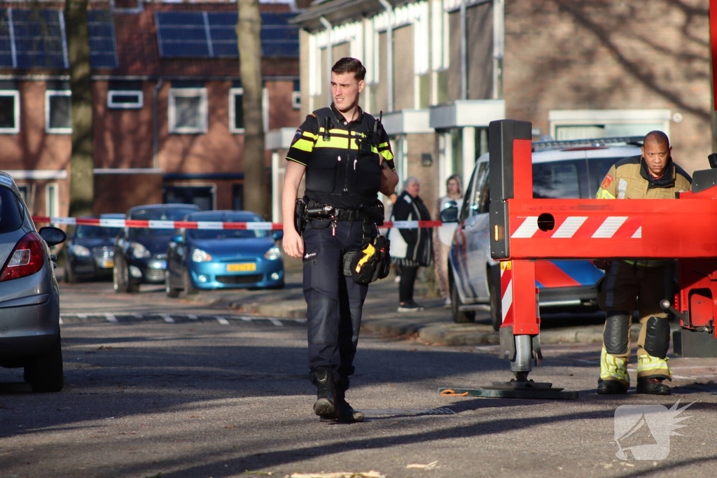 Brand in woning leidt tot afzetting van de straat