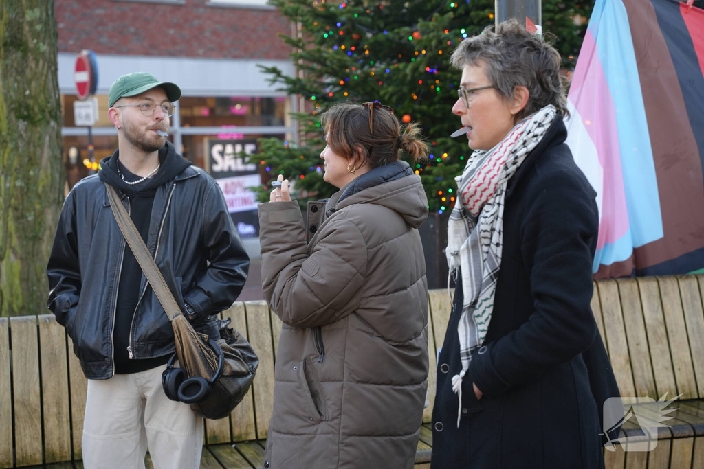 Activisten protesteren tegen Frontrunners Ministries