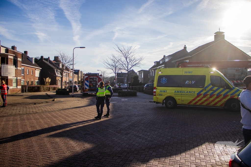 Dode en veel schade na woningbrand